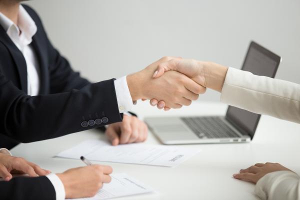 https://prorecamarketing.com/images_list/uploaded/image_3Oeck5wQ45_hr-handshaking-successful-candidate-getting-hired-new-job-closeup.jpg